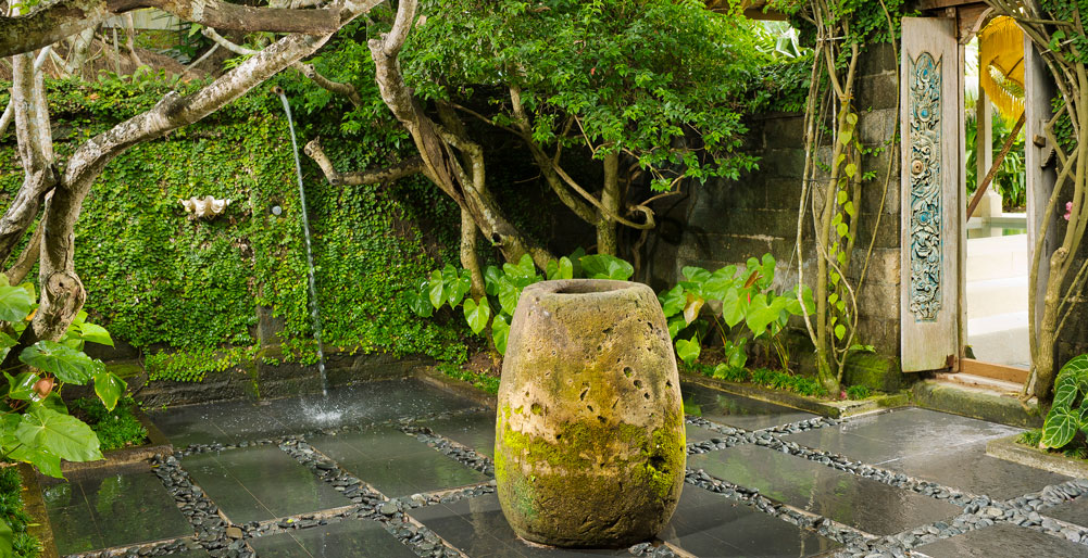 Atas Ombak - Master bathroom traditional shower